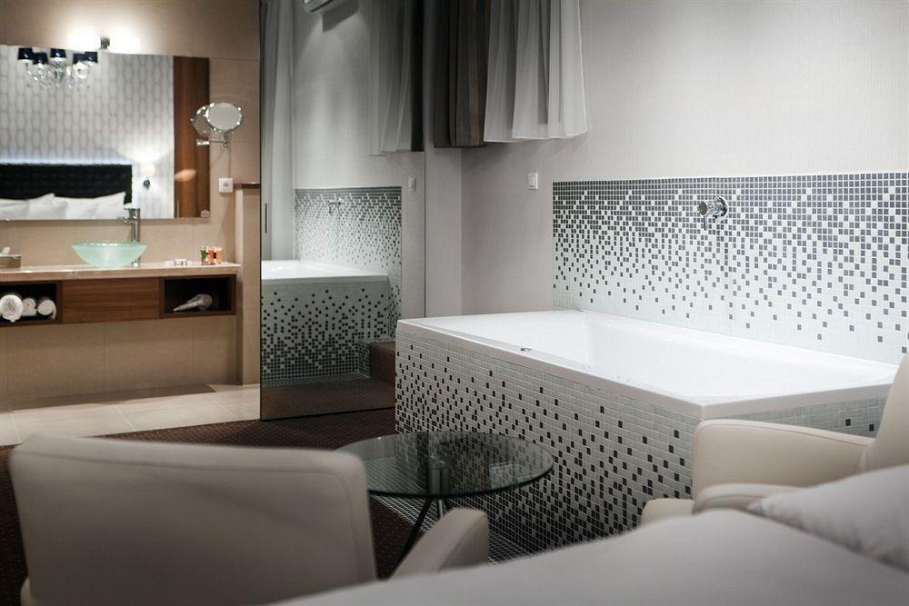 Pytloun City Boutique Self Check-In Hotel Liberec Exterior photo