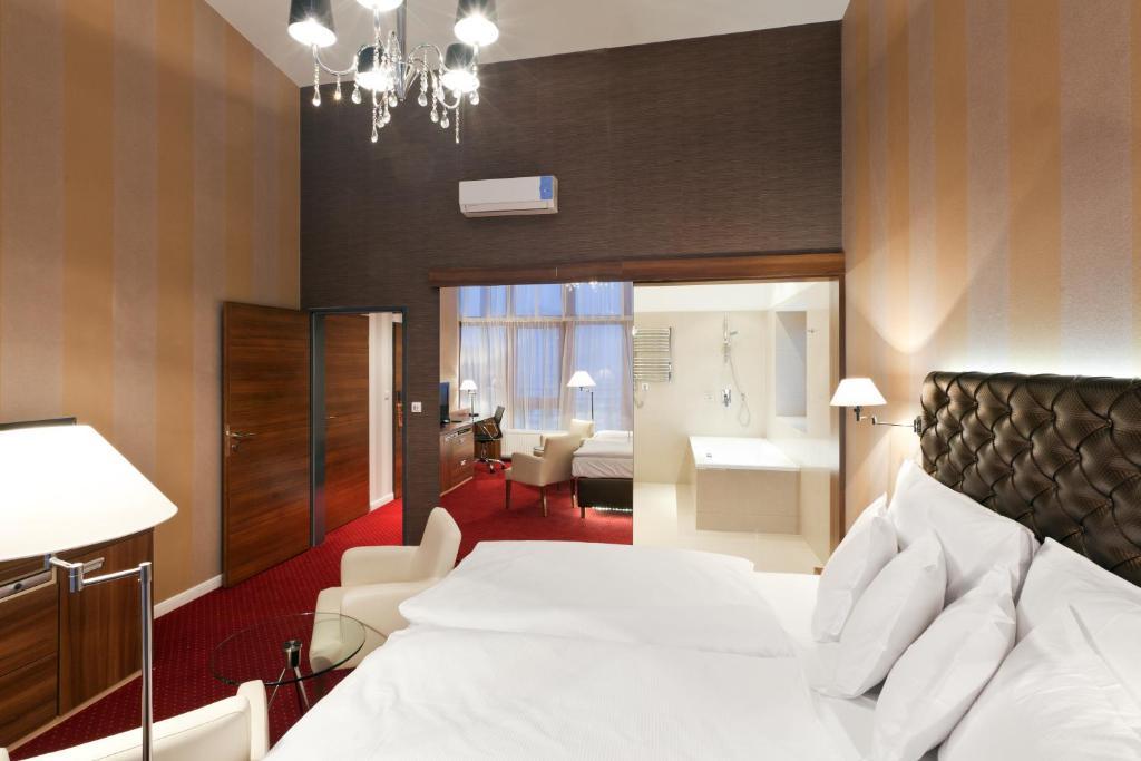 Pytloun City Boutique Self Check-In Hotel Liberec Room photo